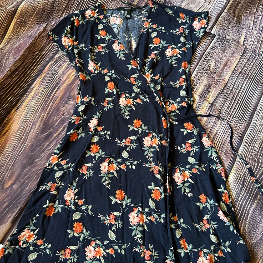 Forever 21 Wrap Around Short Dress Size S